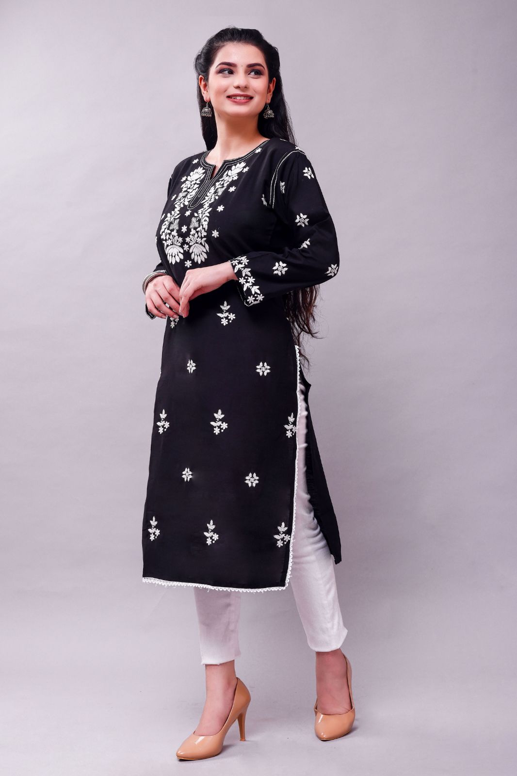 Women Printed Silk Blend A-line Kurta (black,m)