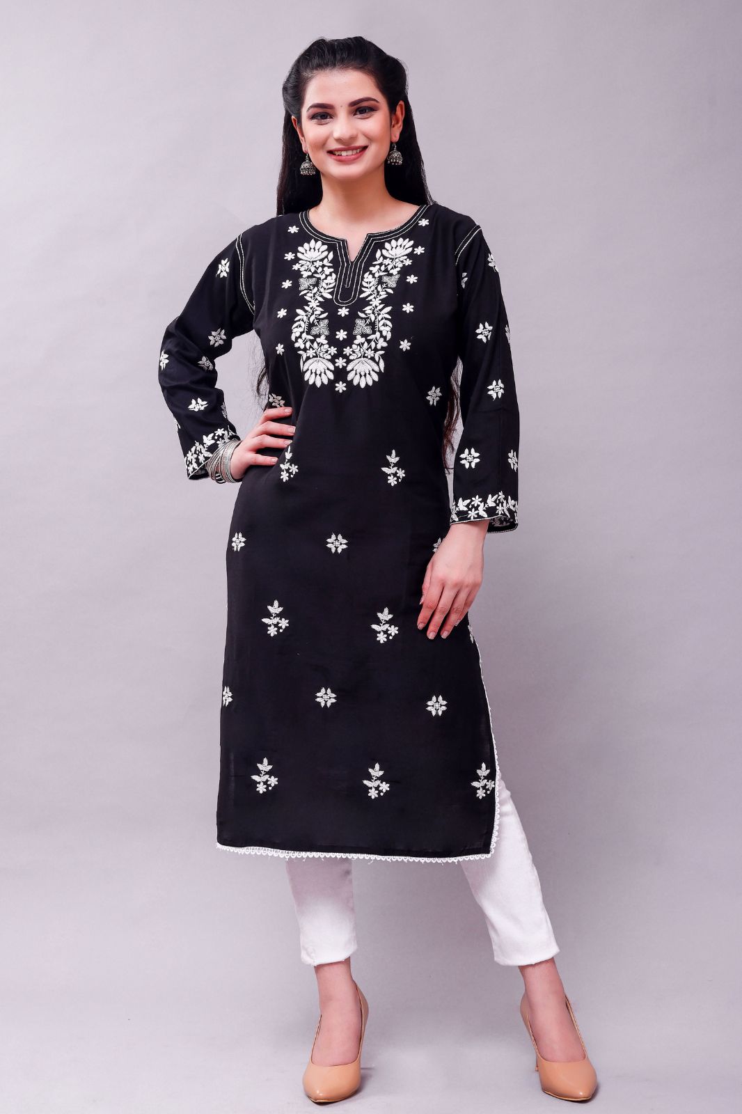 Women Printed Silk Blend A-line Kurta (black,m)