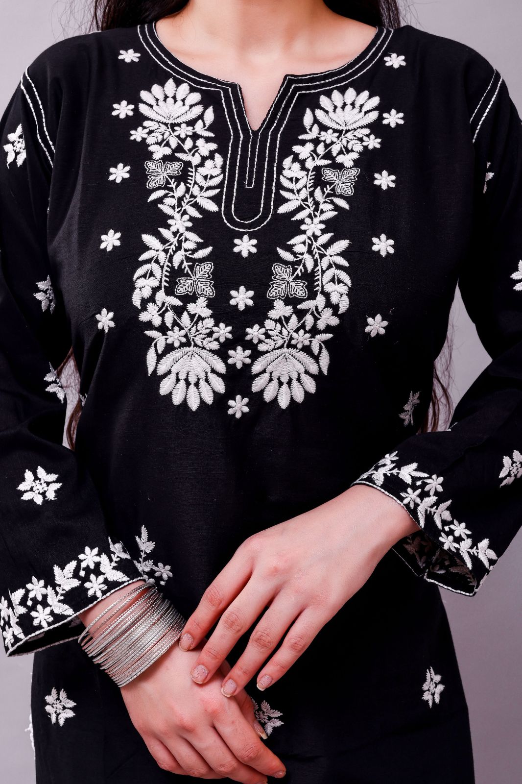 Women Printed Silk Blend A-line Kurta (black,m)