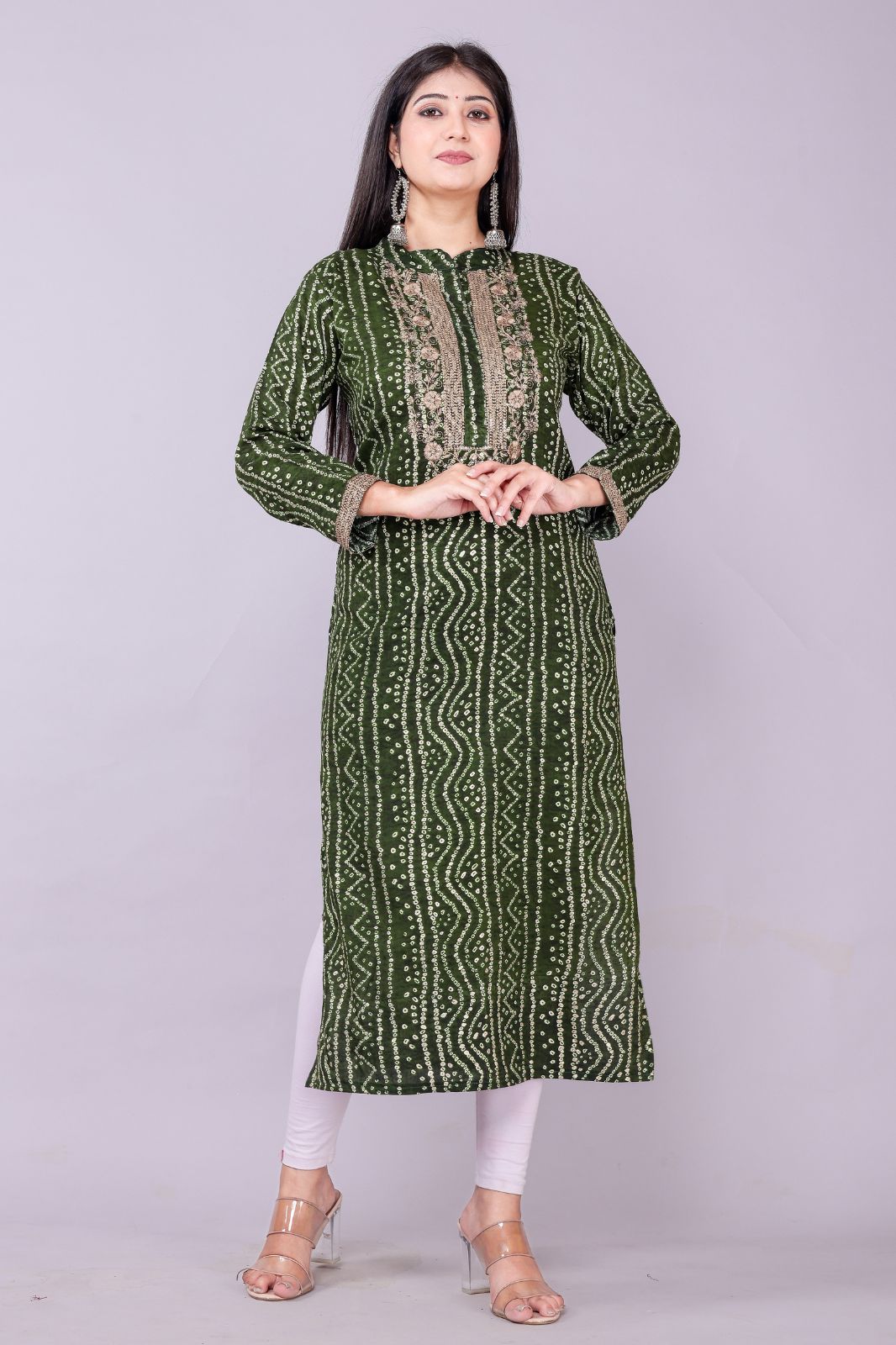 Women Embellished Viscose Rayon Straight Kurta (green,m)