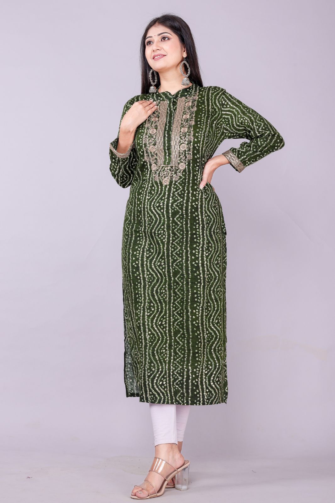 Women Embellished Viscose Rayon Straight Kurta (green,m)