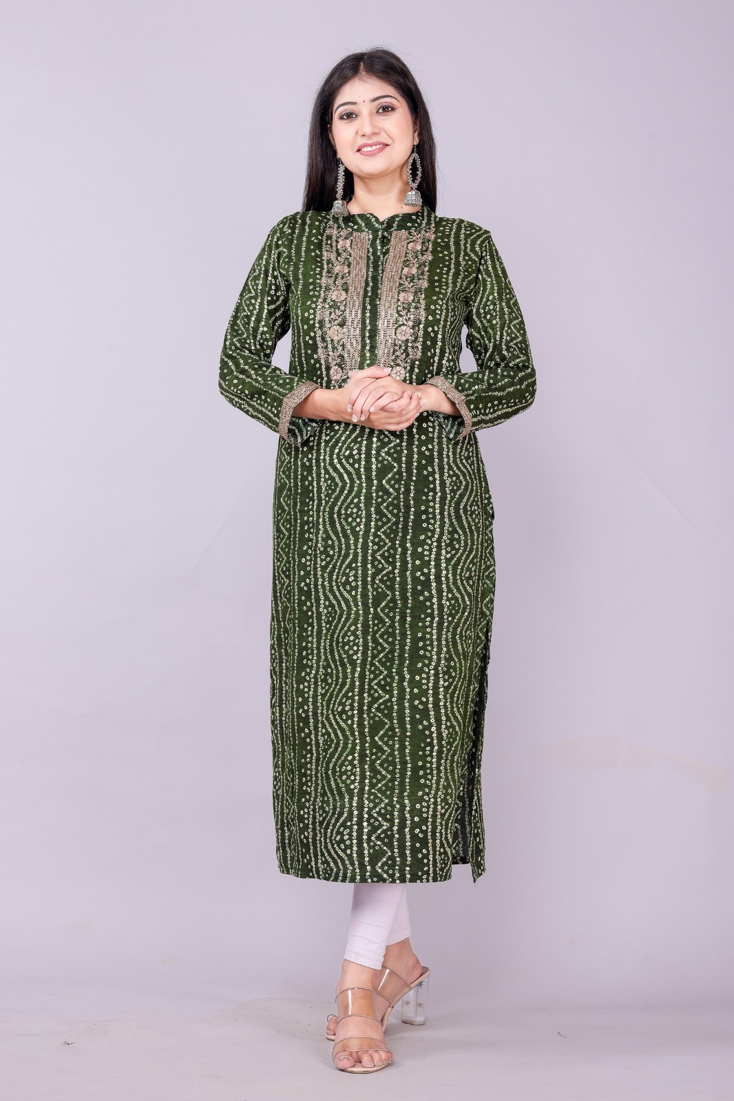 Women Embellished Viscose Rayon Straight Kurta (green,m)